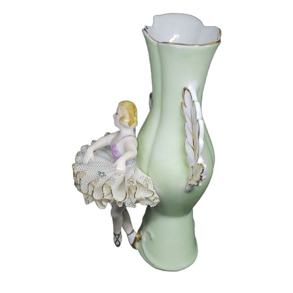 Vintage Ucago Japan Lady Ballerina Figurine Vase Green and White Lace Victorian - Picture 4 of 4
